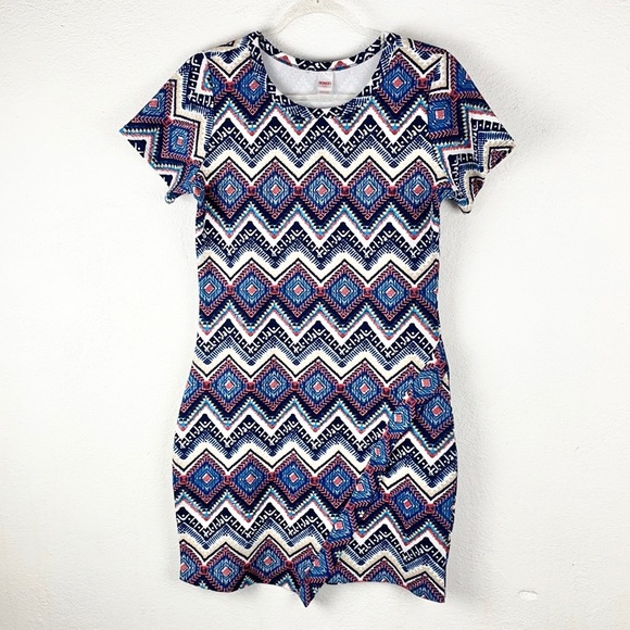 BONGO | Zig-Zag Tribal Print Short-Sleeved Bodycon Dress - Picture 1 of 6